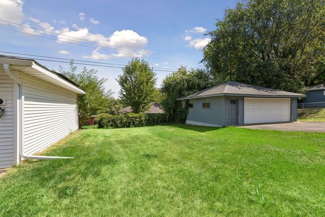 1528 Aquila Avenue N, Golden Valley, MN 55427