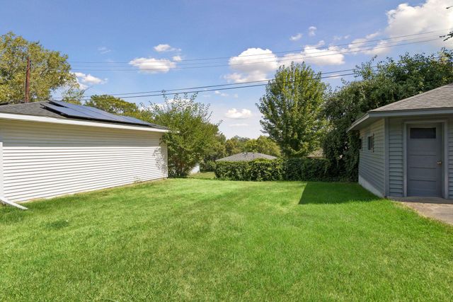 1528 Aquila Avenue N, Golden Valley, MN 55427