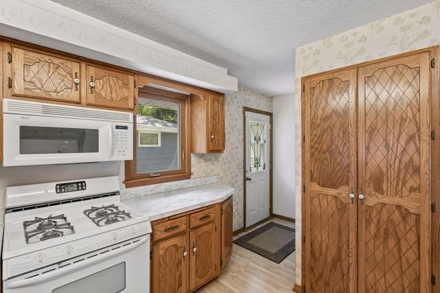 1528 Aquila Avenue N, Golden Valley, MN 55427