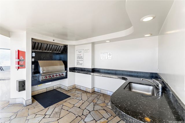 343 Hobron Lane 2202, Honolulu, HI 96815