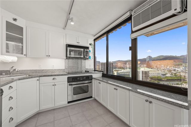 343 Hobron Lane 2202, Honolulu, HI 96815