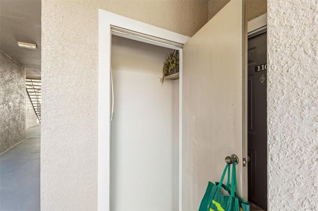 5180 NORTHRIDGE ROAD 110, Sarasota, FL 34238