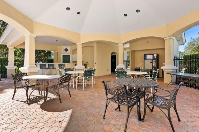 5180 NORTHRIDGE ROAD 110, Sarasota, FL 34238