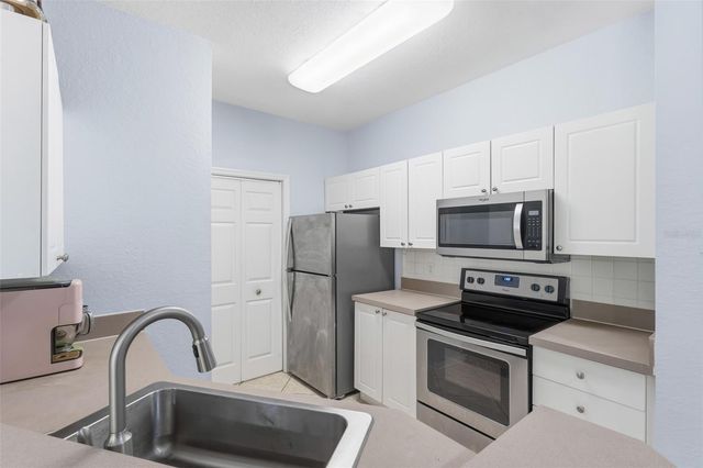 5180 NORTHRIDGE ROAD 110, Sarasota, FL 34238