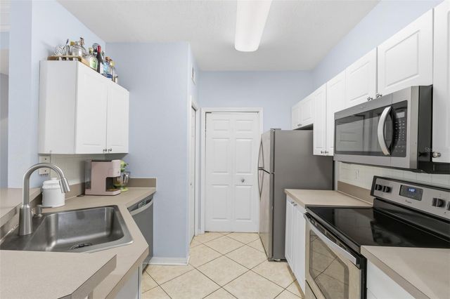 5180 NORTHRIDGE ROAD 110, Sarasota, FL 34238