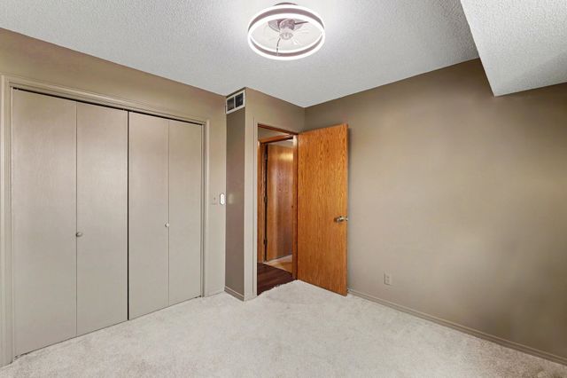 746 E Karla Ct, Haysville, KS 67060