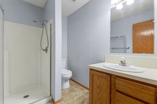 746 E Karla Ct, Haysville, KS 67060