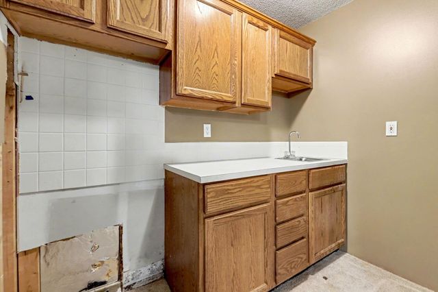 746 E Karla Ct, Haysville, KS 67060