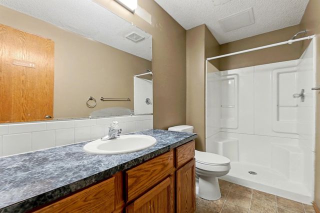 746 E Karla Ct, Haysville, KS 67060