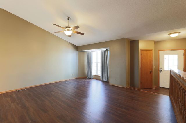 746 E Karla Ct, Haysville, KS 67060