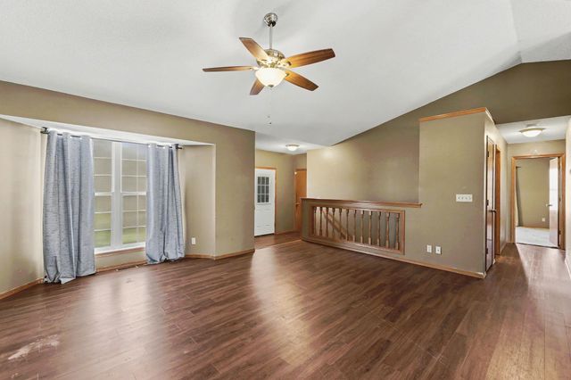 746 E Karla Ct, Haysville, KS 67060