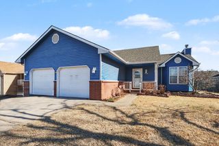 746 E Karla Ct, Haysville, KS 67060