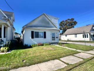 177 Bacon Street, Rossford, OH 43460