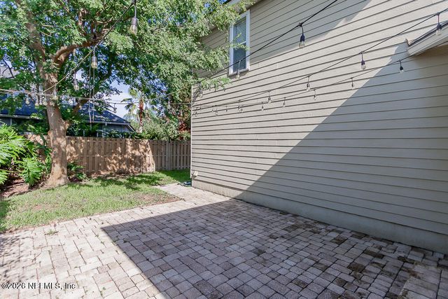 2891 ST. MAARTEN Court, Jacksonville Beach, FL 32250