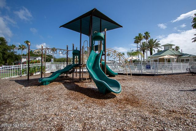 2891 ST. MAARTEN Court, Jacksonville Beach, FL 32250