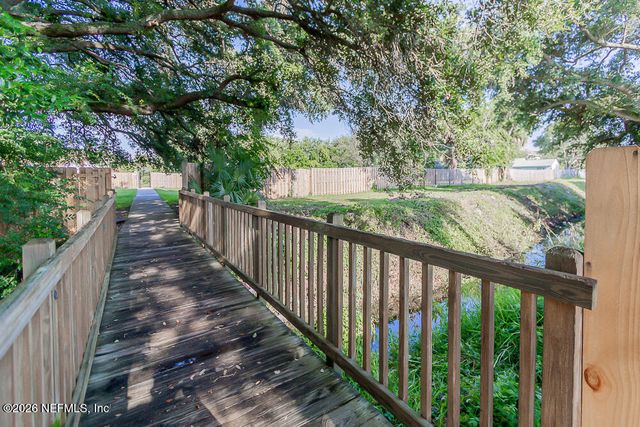 2891 ST. MAARTEN Court, Jacksonville Beach, FL 32250