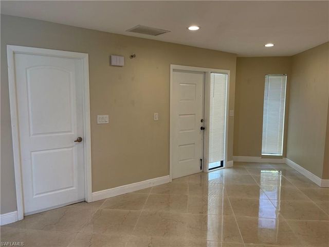 255 Pine Valley CIR, Naples, FL 34113