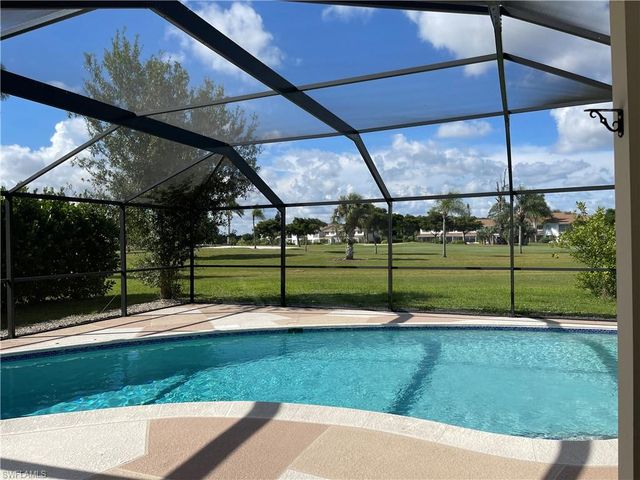 255 Pine Valley CIR, Naples, FL 34113
