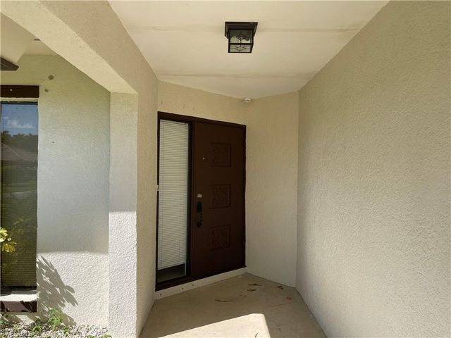 255 Pine Valley CIR, Naples, FL 34113