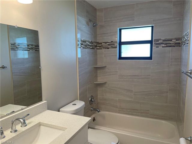 255 Pine Valley CIR, Naples, FL 34113