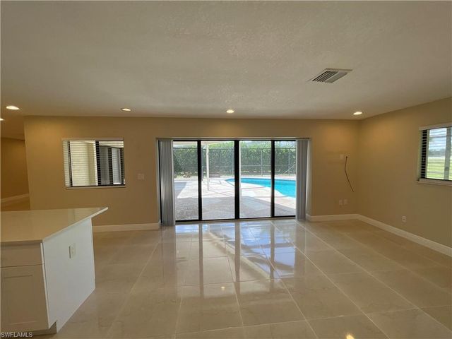 255 Pine Valley CIR, Naples, FL 34113