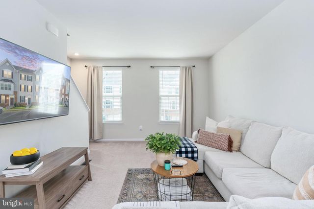 533 VIEW POINT WAY, Fredericksburg, VA 22405