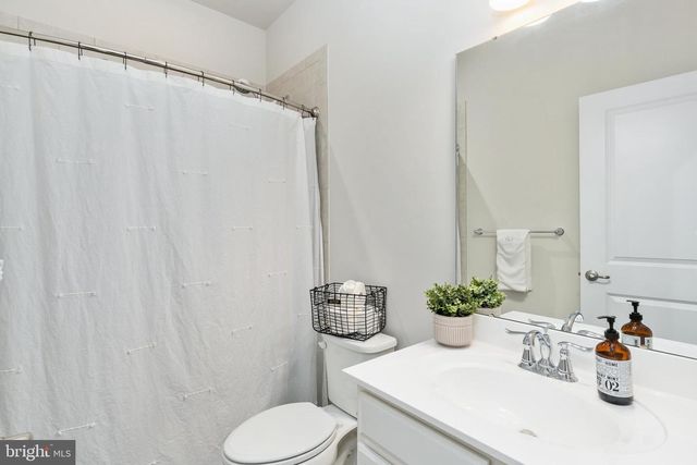 533 VIEW POINT WAY, Fredericksburg, VA 22405
