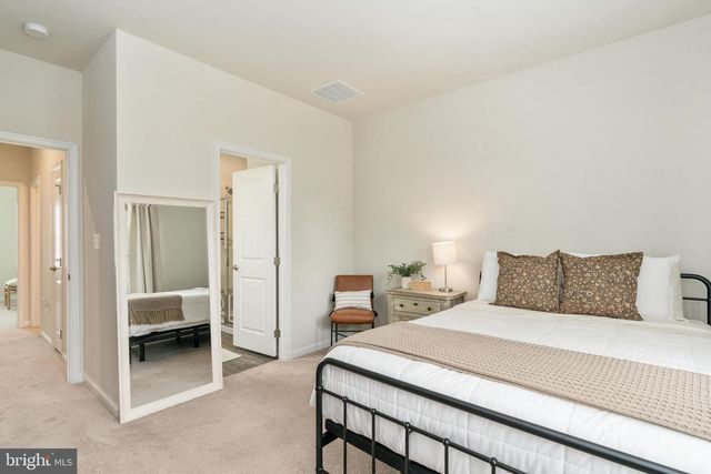 533 VIEW POINT WAY, Fredericksburg, VA 22405