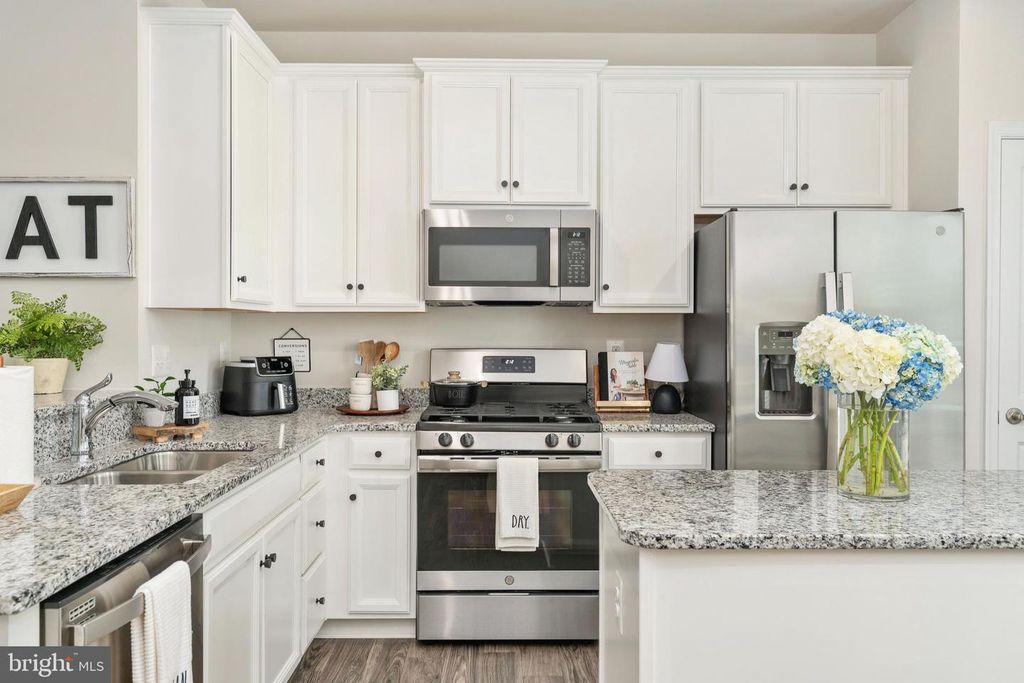 533 VIEW POINT WAY, Fredericksburg, VA 22405