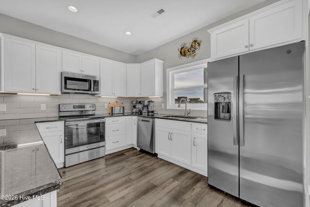 5905 17th Avenue, Sneads Ferry, NC 28460