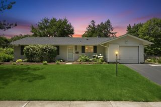 6320 Clark Drive, Woodridge, IL 60517