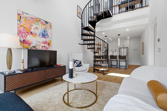 3171 Washington St 301, Boston, MA 02130