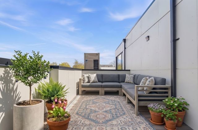 3171 Washington St 301, Boston, MA 02130