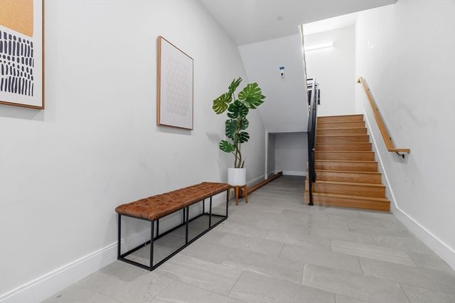 3171 Washington St 301, Boston, MA 02130