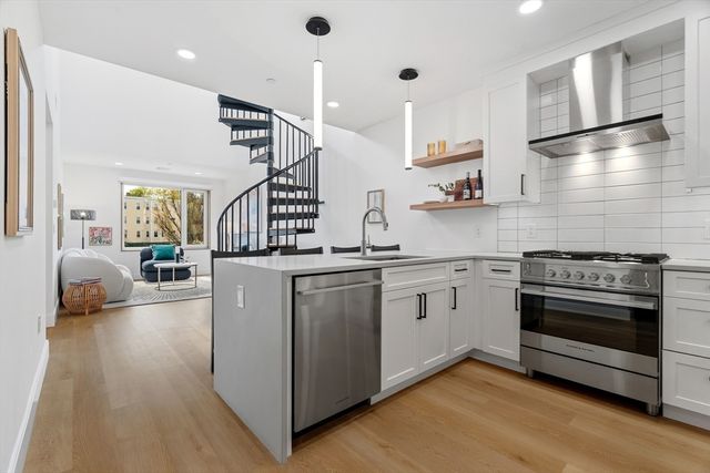 3171 Washington St 301, Boston, MA 02130