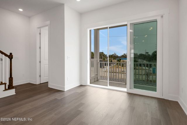 1018 2ND Avenue N, Jacksonville Beach, FL 32250