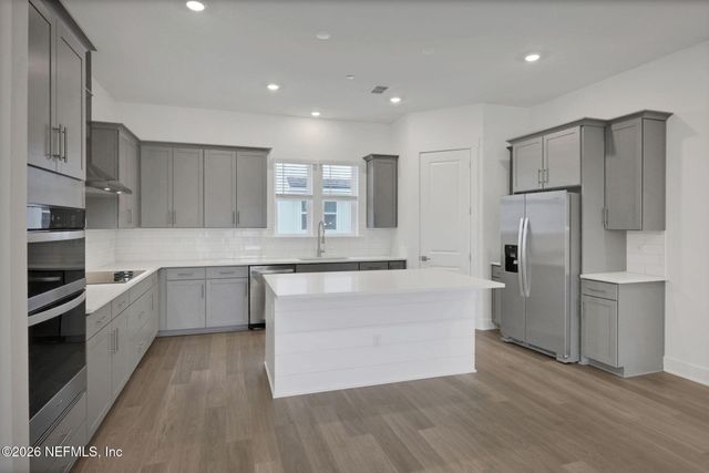 1018 2ND Avenue N, Jacksonville Beach, FL 32250