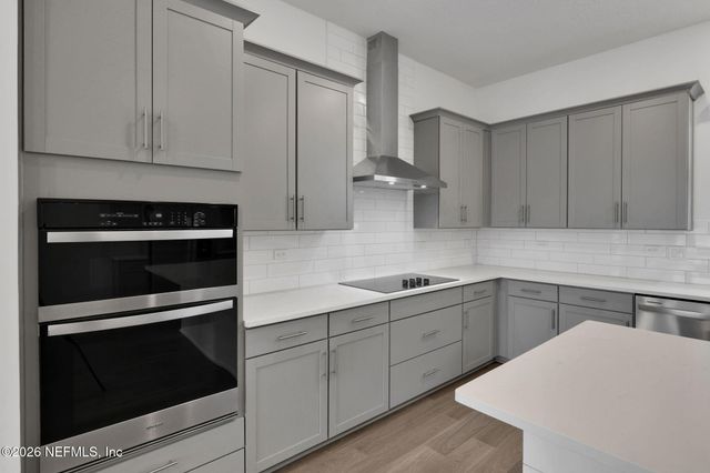 1018 2ND Avenue N, Jacksonville Beach, FL 32250