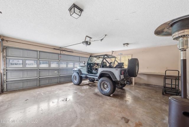 7630 Whitten Hill Drive, Olive Branch, MS 38654