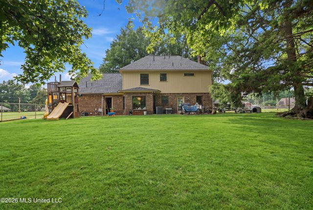 7630 Whitten Hill Drive, Olive Branch, MS 38654