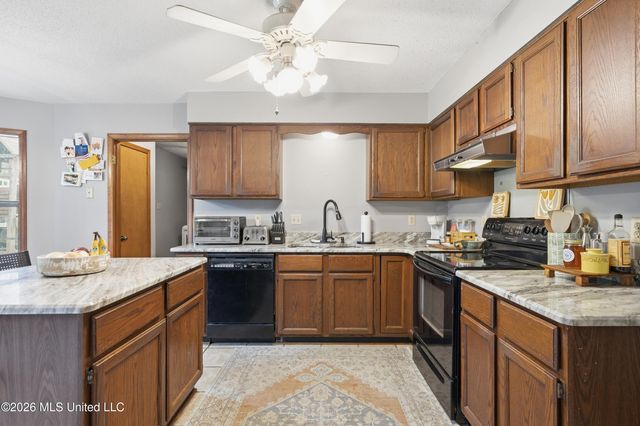 7630 Whitten Hill Drive, Olive Branch, MS 38654