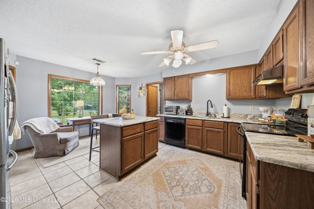 7630 Whitten Hill Drive, Olive Branch, MS 38654