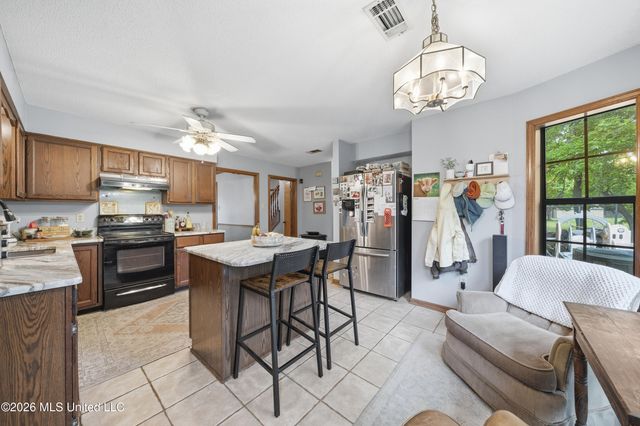7630 Whitten Hill Drive, Olive Branch, MS 38654