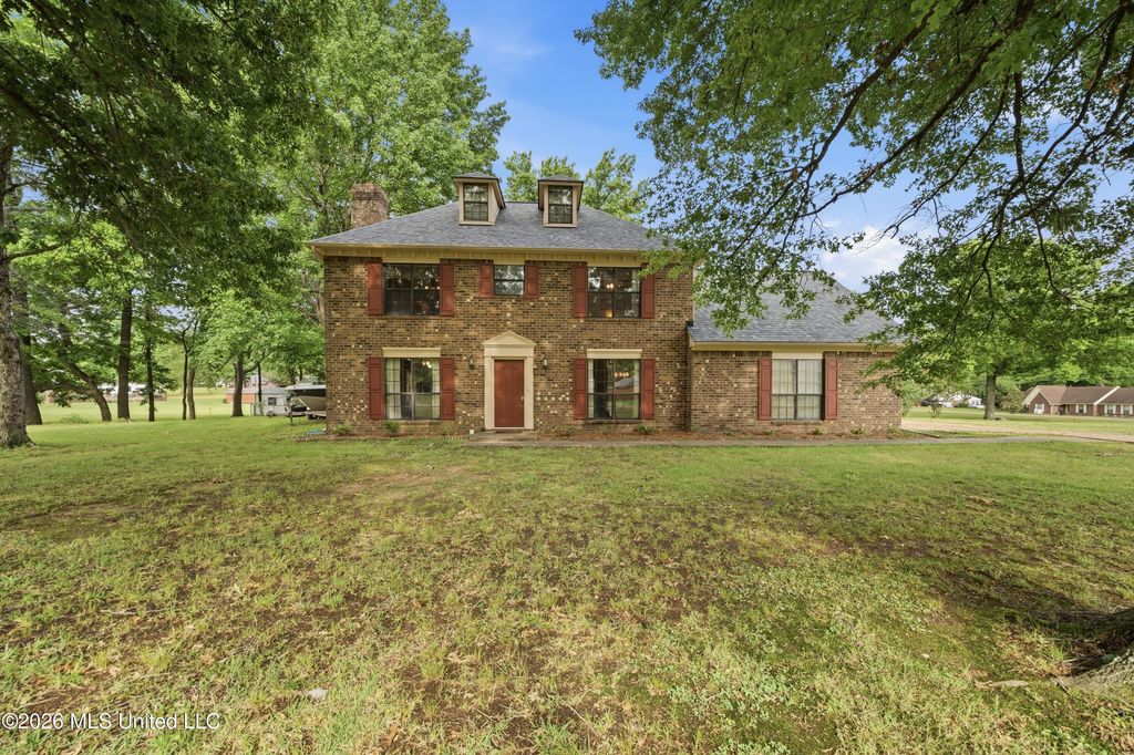 7630 Whitten Hill Drive, Olive Branch, MS 38654
