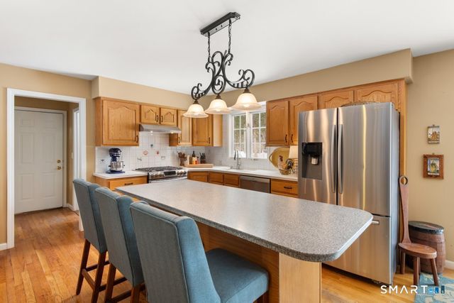 3 Owl Ridge Lane, Newtown, CT 06482