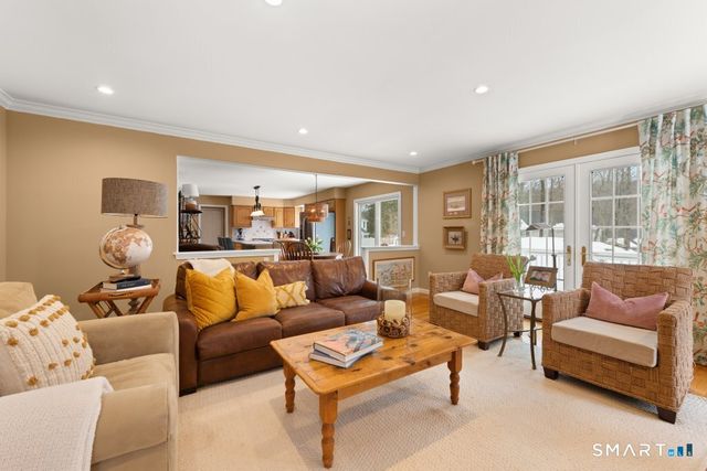 3 Owl Ridge Lane, Newtown, CT 06482