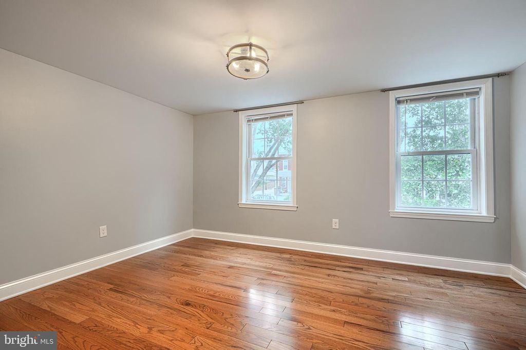 Image 25 of property listing at 3540 ROLAND AVE, Baltimore, MD 21211