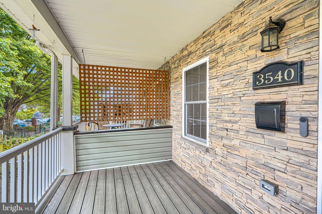 Image 3 of property listing at 3540 ROLAND AVE, Baltimore, MD 21211