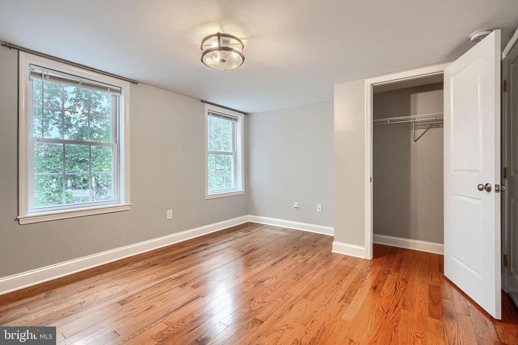 Image 28 of property listing at 3540 ROLAND AVE, Baltimore, MD 21211