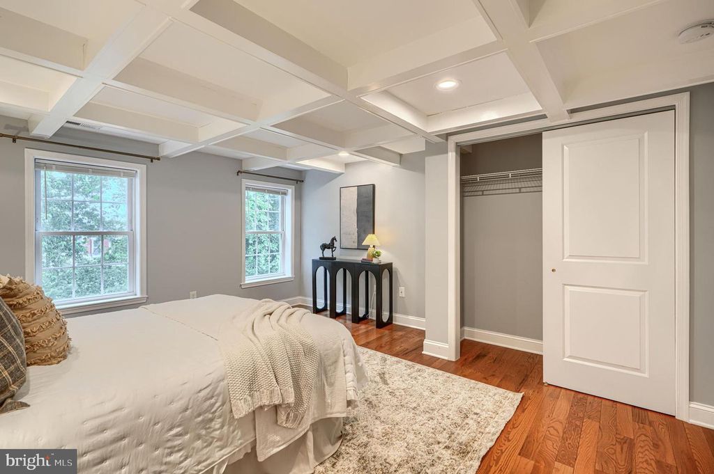 Image 35 of property listing at 3540 ROLAND AVE, Baltimore, MD 21211